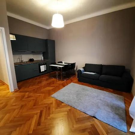Bilocale In Centro Citta *